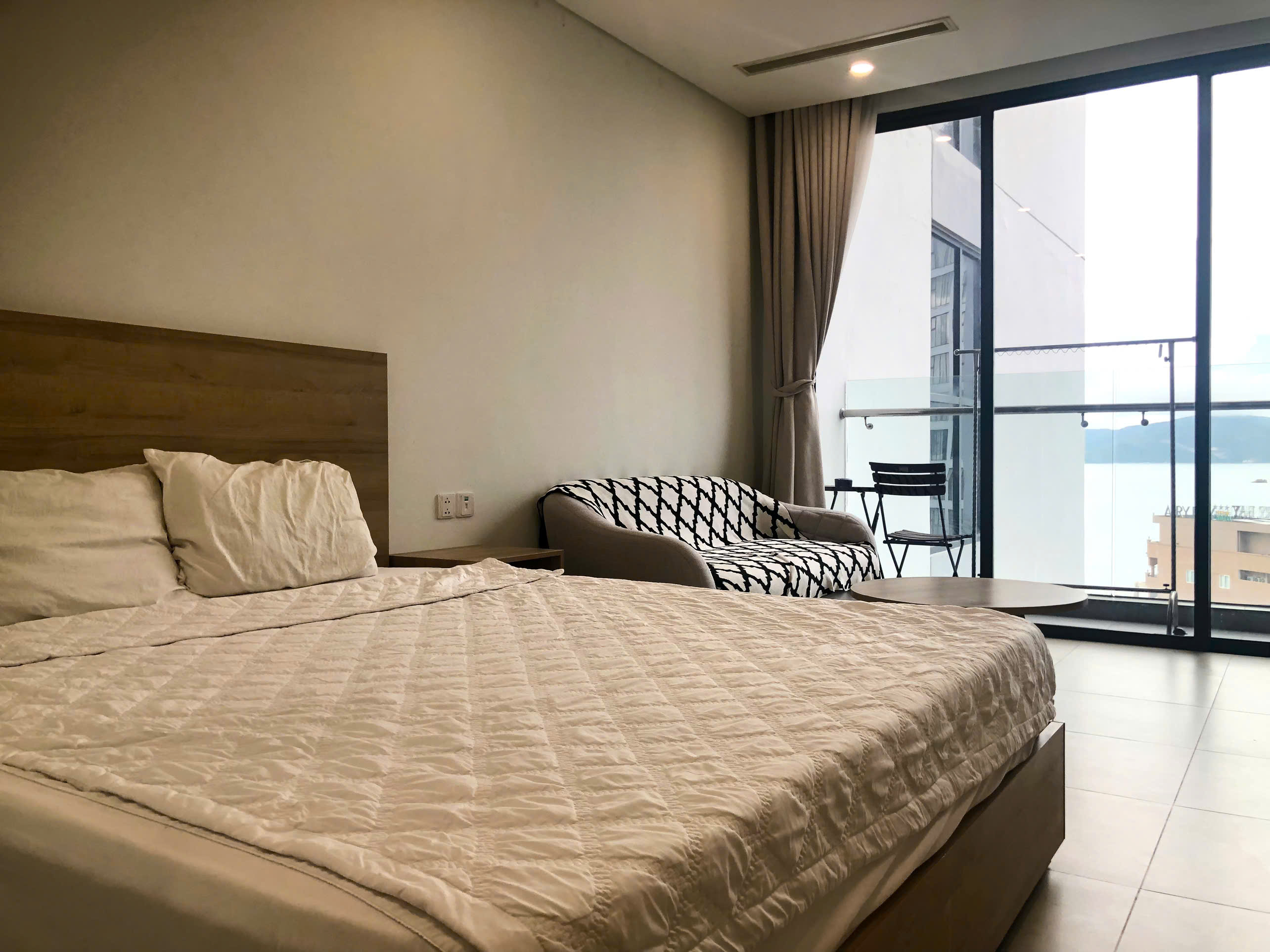 Scenia Bay Nha Trang Apartment for rent | Studio seaview | 9 million